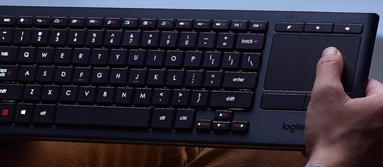 Logitech K830