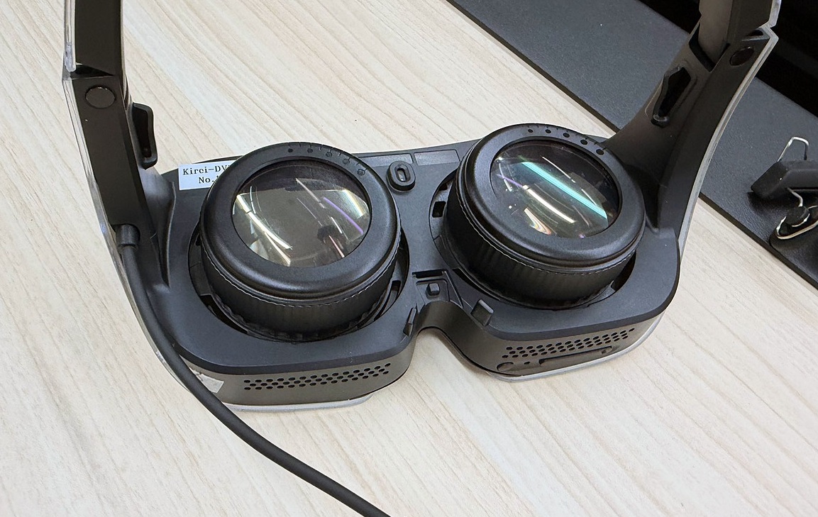 Sharp Xrostella VR1 glasses